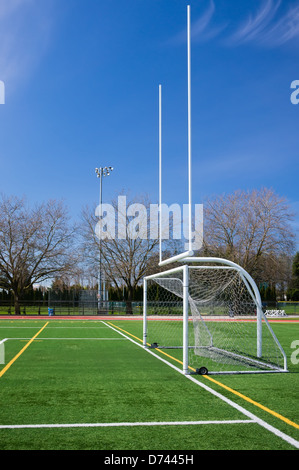 Calcio e calcetto gates su campo in erba sintetica. Foto Stock