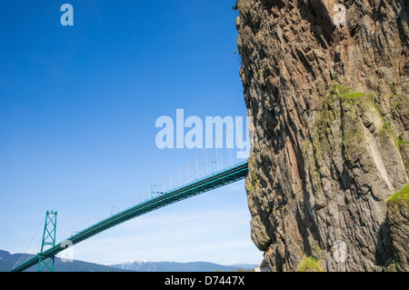 Vista sul Ponte Lions Gate da Stanley Park, Vancouver. Foto Stock