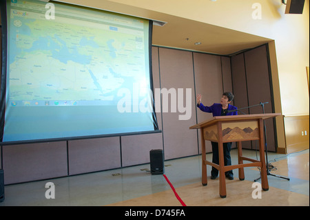 Frida Ghitis su "Prospettive sul Medio Oriente". 2013 Teach-In su Israele, ospitato da "l'Israele Comitato di Santa Barbara Foto Stock