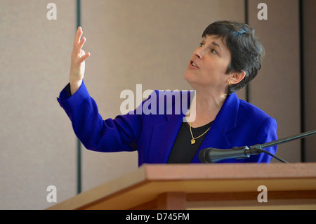 Frida Ghitis su "Prospettive sul Medio Oriente". 2013 Teach-In su Israele, ospitato da "l'Israele Comitato di Santa Barbara Foto Stock