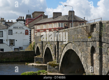 Stramongate Bridge, oltre il Fiume Kent, Kendal Cumbria, England Regno Unito Foto Stock