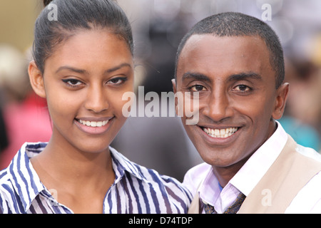 Jerwalem Birahun e Chef Marcus Samuelsson Taio Cruz esegue su ABC "Good Morning America" come parte del loro concerto estivo Foto Stock