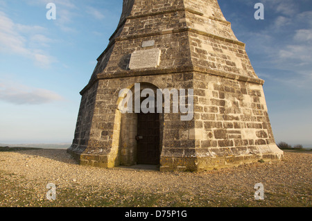 L'ardito monumento, eretto nel 1844 in memoria del Vice Ammiraglio Sir Thomas Hardy che ha servito con Nelson nella battaglia di Trafalgar. Il Dorset, Inghilterra, Regno Unito. Foto Stock