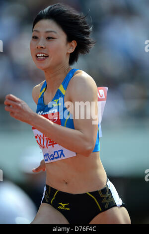 Kana - Ichikawa (Mizuno), Aprile 29, 2013 - Atletica : La quarantasettesima Mikio Oda Memorial incontrare donne 100m Finale B a Edion Stadium Hiroshima in Hiroshima, Giappone. (Foto di Giu Tsukida/AFLO SPORT) Foto Stock