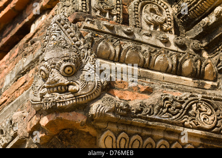 Parete spaventoso carving - Tempio Tayokepyay a Bagan, Myanmar 2 Foto Stock