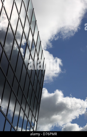 Dettagli / close-up di Welsh edificio governativo Sarn Mynach Llanududno Junction adottate sulla sua apertura ufficiale weekend Foto Stock