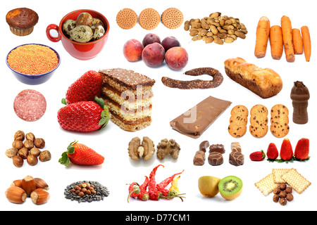 Raccolta di diversi tipi di cibo su sfondo bianco Foto Stock