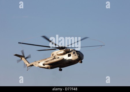 Corpo della Marina degli Stati Uniti CH-53D Sea Stallion in volo provincia di Helmand in Afghanistan Foto Stock