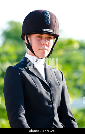 Equestre non identificato al XI Concorso Coppa Nawamintr "Queen's Cup' il 27 aprile 2013 in Foto Stock