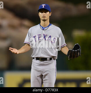 Yu Darvish (rangers), 24 aprile 2013 - MLB : lanciatore Yu Darvish del Texas Rangers reagisce durante la partita di baseball contro il Los Angeles Angeli a Angel Stadium di Anaheim, California, Stati Uniti. (Foto di AFLO) Foto Stock