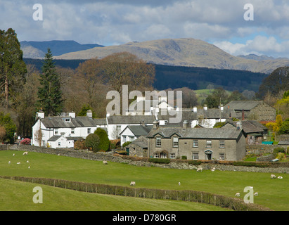 Il villaggio di Near Sawrey, Parco Nazionale del Distretto dei Laghi, Cumbria, England Regno Unito Foto Stock