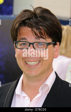 Michael mcintyre Shrek The Musical - premere la notte presso il Theatre Royal Drury Lane - arrivi. Londra, Inghilterra - 14.06.11 Foto Stock