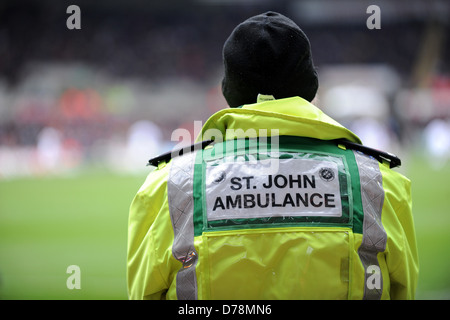 St John Ambulance Galles volontari al Liberty Stadium, Swansea. Foto Stock