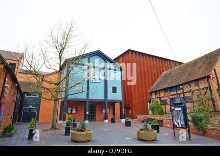 Il Courtyard Theatre Southern Lane Stratford Upon Avon Warwickshire, Regno Unito Foto Stock