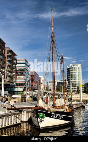 Nave tradizionale porto nella città portuale di Amburgo, Germania, Europa , Traditionsschiffhafen in der Hafencity von Hamburg, D Foto Stock