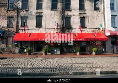 Una vista del fiume Street dolci negozio di caramelle a Savannah, Georgia Foto Stock