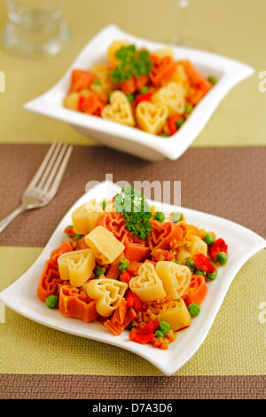 A forma di cuore con la pasta di curry. Ricetta disponibile. Foto Stock