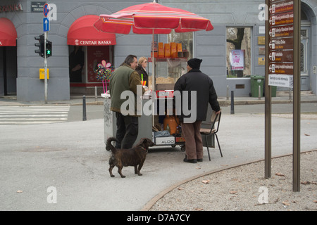 Scena di strada da Zagabria, Croazia, Europa Foto Stock