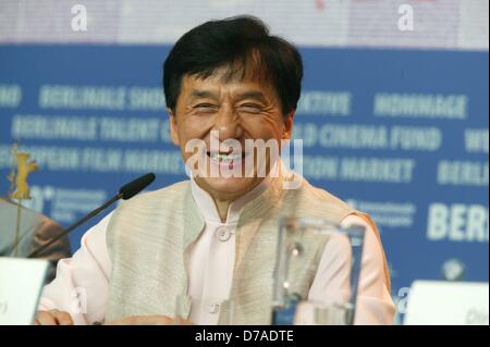 Jackie Chan al photocall e la conferenza stampa del suo nuovo film "Little Big Soldier' durante la Berlinale 2010 a Berlino il 16 febbraio 2010. Foto Stock