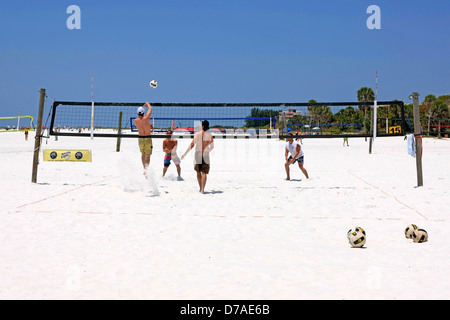 Beach volley sulla Siesta Key spiaggia pubblica in Florida Foto Stock