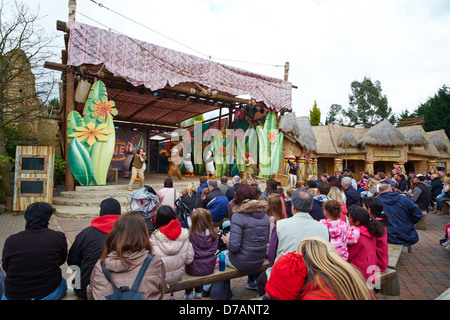 Madagascar live show al Chessington World of Adventures Surrey UK Foto Stock