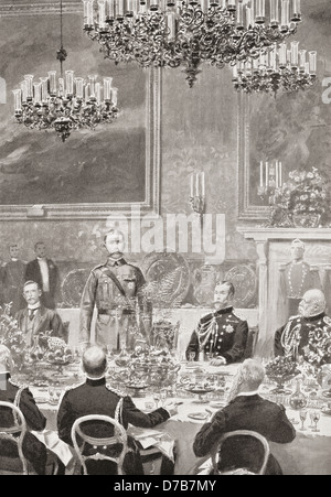 Lord Kitchener risponde a un toast al banchetto presso il St James Palace di Londra, luglio 12, 1902 tenuto per festeggiare il suo rientro in patria. Foto Stock