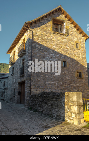 Architettura rurale del villaggio di Siresa, Heche Valley, Huesca, Spagna Foto Stock