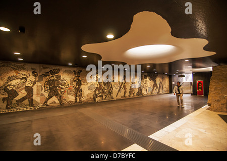 Vista di Toledo stazione metropolitana sulla Settembre 21, 2012 a Napoli. la stazione, realizzato dall'architetto spagnolo Tusquets, è stata aperta in Foto Stock