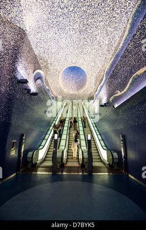 Vista di Toledo stazione metropolitana sulla Settembre 21, 2012 a Napoli. la stazione, realizzato dall'architetto spagnolo Tusquets, è stata aperta in Foto Stock