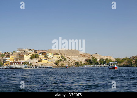 Lago Nasser & NUBIAN VILLAGE A SCELLAL ASWAN EGITTO 10 Gennaio 2013 Foto Stock