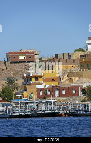 Lago Nasser & NUBIAN VILLAGE A SCELLAL ASWAN EGITTO 10 Gennaio 2013 Foto Stock