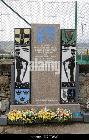 Memoriale di ira volontari colman Rowntree e Martin McAlinden nella chiesa di Santa Maria cimitero, Newry Foto Stock