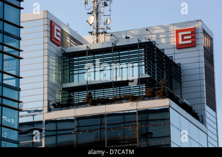 Sede azienda CEZ,Ceco distributore di energia, segno sulla costruzione, Duhová street, Praga Repubblica Ceca Foto Stock