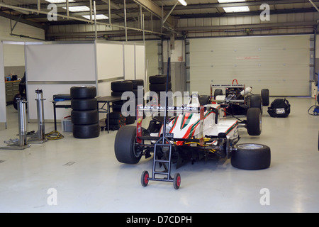 F4 (Formula 4) car a Silverstone nel Regno Unito Apr 2013 Foto Stock