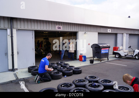 F4 (Formula 4) car a Silverstone nel Regno Unito Apr 2013 Foto Stock