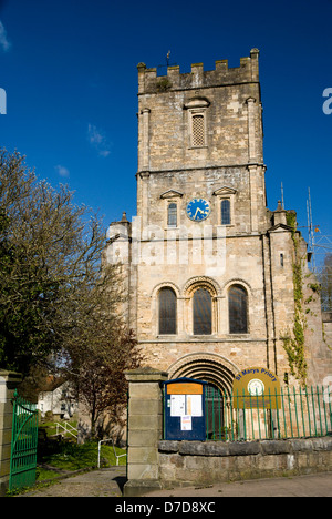 La chiesa parrocchiale e del Priorato di St Mary's, Chepstow, Monboccuthshire, Galles del Sud, Regno Unito. Foto Stock