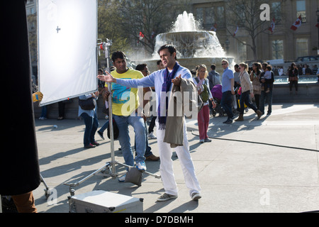 Bollywood riprese di film a Londra cinema indiano Sumeet Raghavan pascolo direttore di capra gauri sarwate Foto Stock