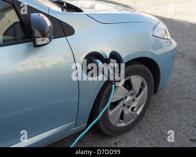 Auto elettrica della stazione di carica Foto Stock