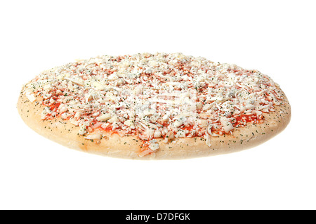 Pizza congelata su sfondo bianco. Foto Stock
