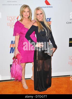 Los Angeles, California, USA. Il 3 maggio 2013. Kim Richards, Kathy Hilton presso gli arrivi per la ventesima gara annuale per cancellare MS Gala, l'Hyatt Regency Century Plaza Hotel di Los Angeles, CA Maggio 3, 2013. Foto di: Dee Cercone/Everett raccolta/ Alamy Live News Foto Stock