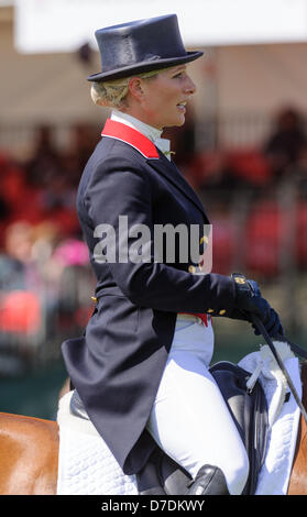 Badminton, UK. Il 4 maggio, 2013. Zara Phillips e alta unito - la fase di Dressage della Mitsubishi Motors Badminton Horse Trials, sabato 4 maggio 2013 Foto Stock