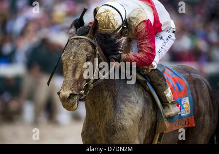 Louisville, Kentucky, Stati Uniti d'America. Il 4 maggio, 2013. Orb con Joel Rosario a bordo vince il Kentucky Derby a Churchill Downs a Louisville, KY su 04 Maggio, 2013. (Immagine di credito: credito: Alex Evers/eclipse/ZUMAPRESS.com/Alamy Live News) Foto Stock