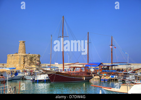 Il vecchio porto di Kyrenia Cipro. Foto Stock