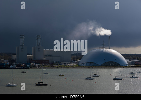 Veolia recupero energetico Marchwood in Southampton. (Marchwood) processi rifiuti non riciclabili per la fornitura fino a 16MW di elettricità Foto Stock