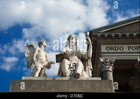 Europa Italia Piemonte Torino Gran Madre di Dio Chiesa statua di Maria Magdalena Foto Stock