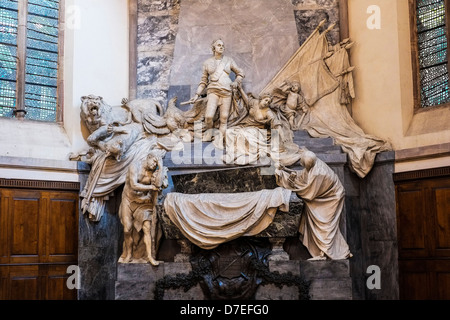 Marechal Maurice de Saxe mausoleo nella chiesa di San Tommaso a Strasburgo Alsace Francia Europa Foto Stock