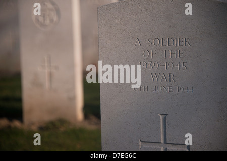 Tomba di sconosciuti D-Day soldato, Bayeux, Normandia, Francia Foto Stock