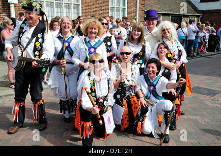 Rochester, Kent, Regno Unito. Il 6 maggio, 2013. L annuale spazza' Festival a Rochester, Regno Unito, sotto il sole. Foto Stock