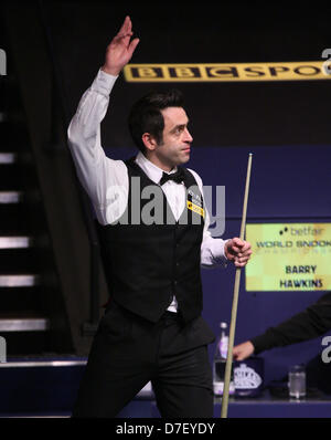 Sheffield, Regno Unito. Il 6 maggio, 2013. Ronnie O'Sullivan in azione contro Barry Hawkins durante la Finale di World Snooker Championships dal Crucible Theatre. Credito; azione Plus immagini di sport/Alamy Live News Foto Stock