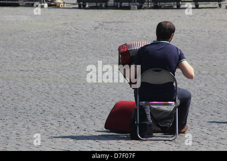 Scena in piazza del Popolo a Roma Italia Foto Stock